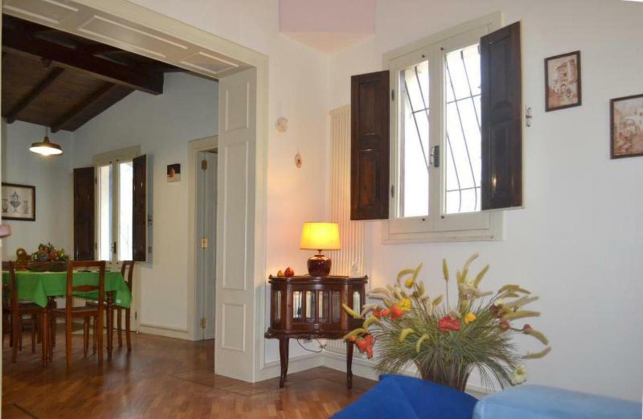 Casa Vacanze Ayroldi Lecce Ngoại thất bức ảnh